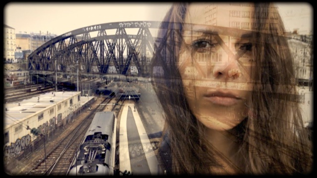 Aude Henneville nous entraîne dans sa version d’Another Day in Paradise de Phil Collins