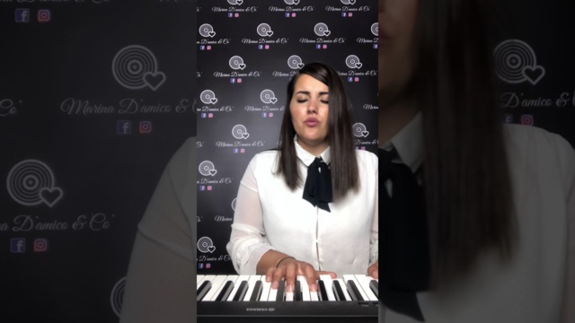 Marina D’amico nous offre une version poignante de Roule de Soprano