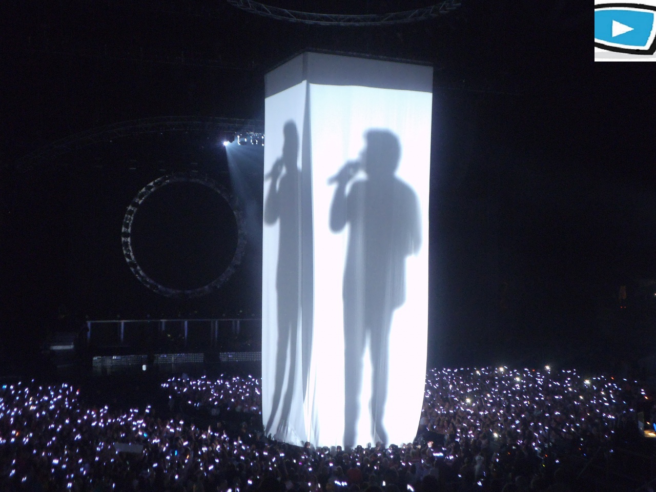 Patrick Bruel fête en beauté l&rsquo;anniversaire de l&rsquo;album Alors Regarde au Stade de Lille