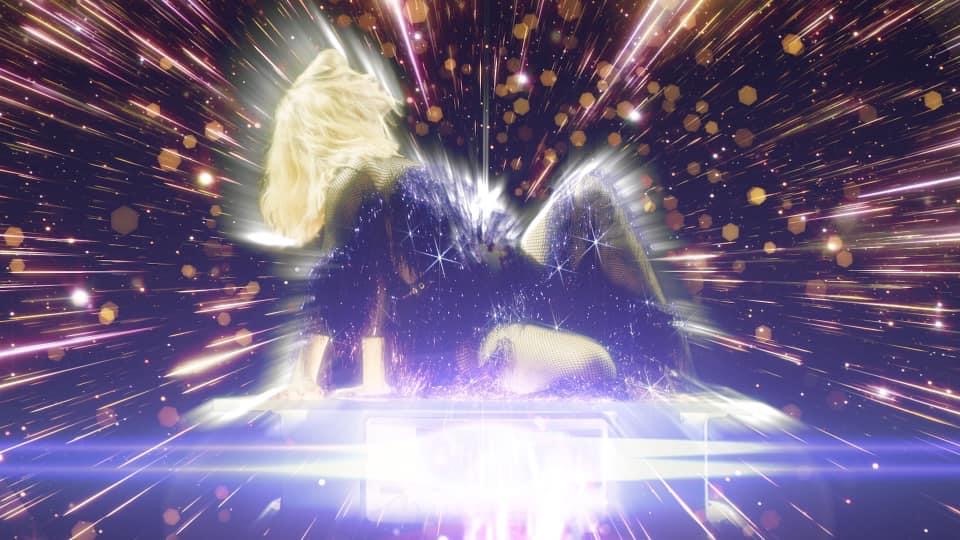 Kylie Minogue touche les étoiles avec le clip de Say Something