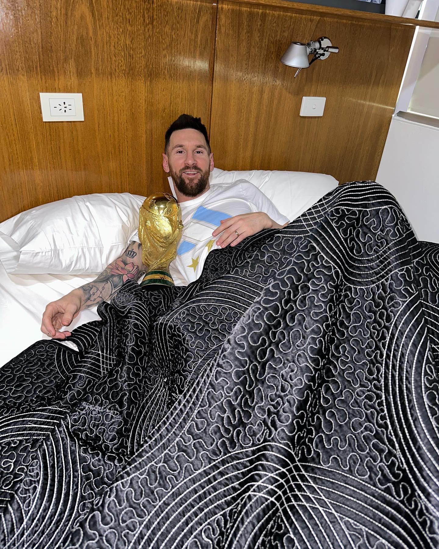 Lionel Messi prolonge à l’Inter Miami jusqu’en 2028 : un dernier chapitre royal pour le roi du football