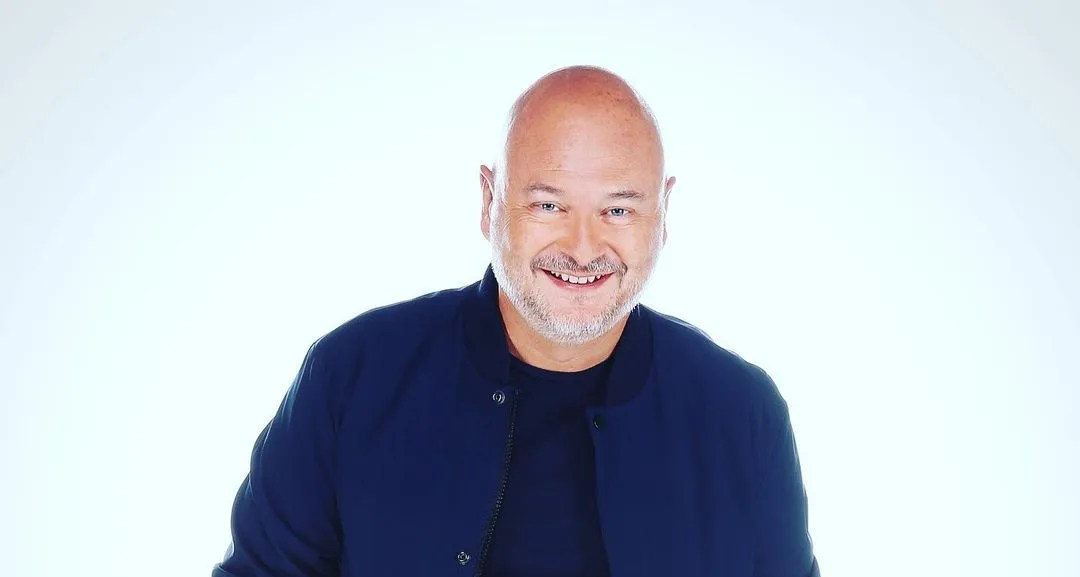 Cauet contre-attaque : Plainte pour Harcèlement Moral Face aux Accusations de Messages à Caractère Sexuel