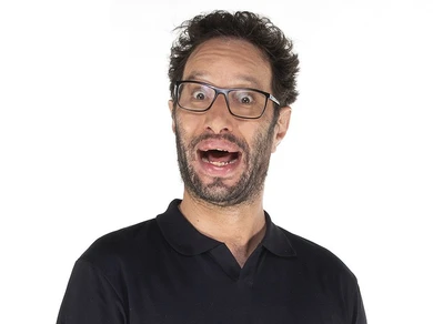 Manu Lévy dans la tempête : Enquête choc de Libération sur les dérives de l&rsquo;animateur star d&rsquo;NRJ