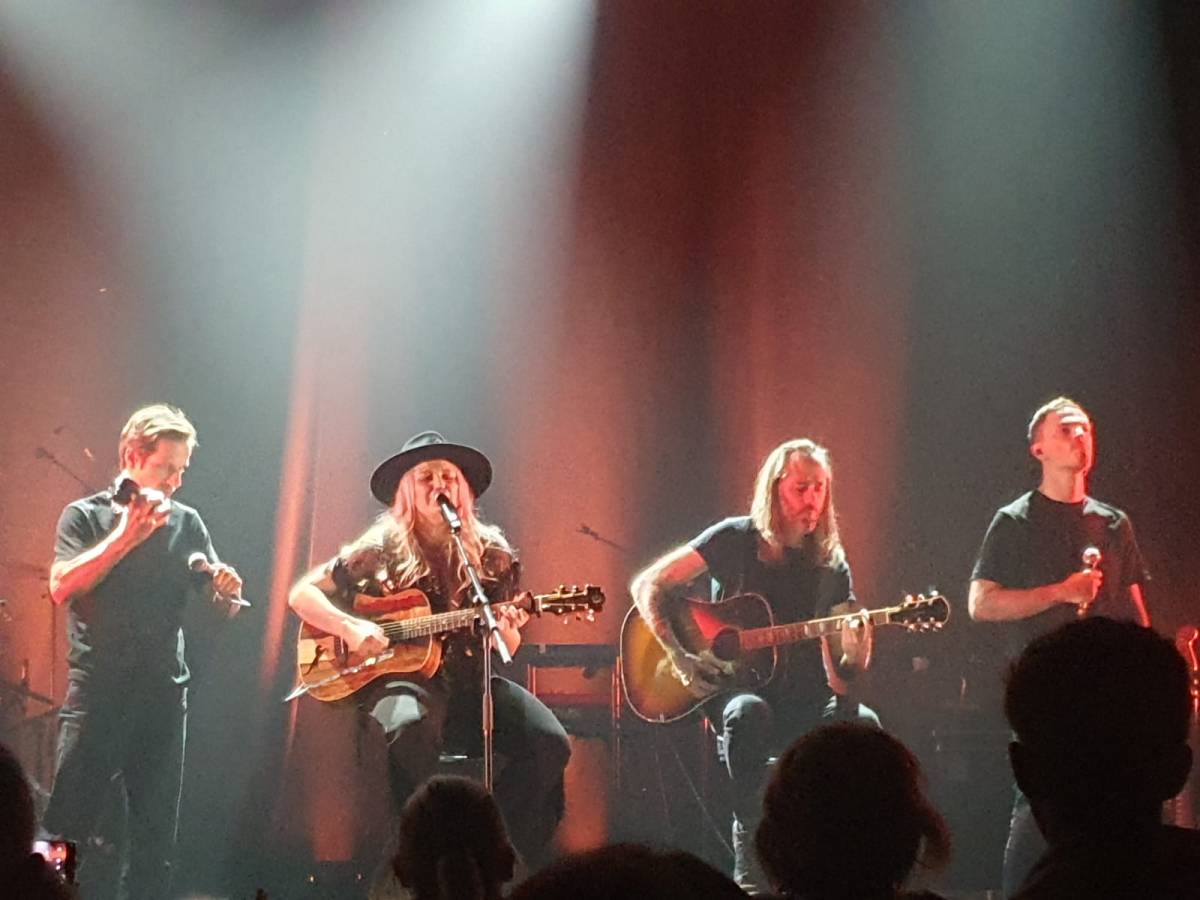 Eloïz: L&rsquo;Incroyable chanteuse au Talent en Or s&rsquo;éclate sur la scène du Splendid de&nbsp;Lille