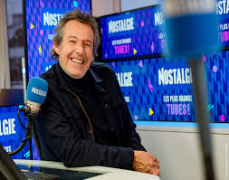 Jean-Luc Reichmann, l’étoile de TF1, illumine désormais les ondes de Nostalgie