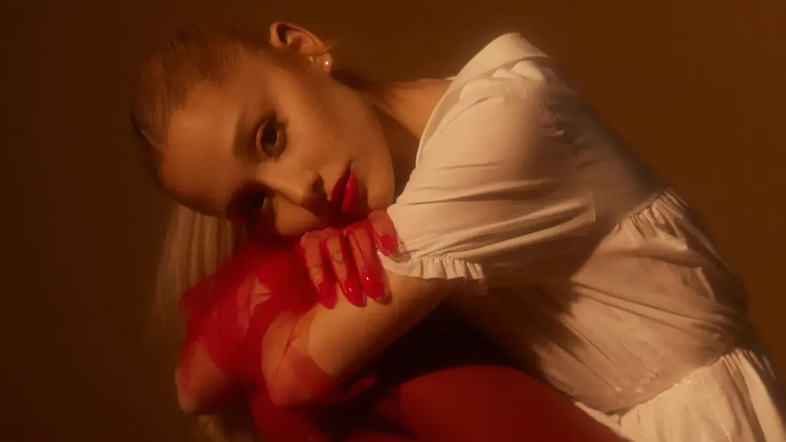 Ariana Grande dévoile une version deluxe de Eternal Sunshine