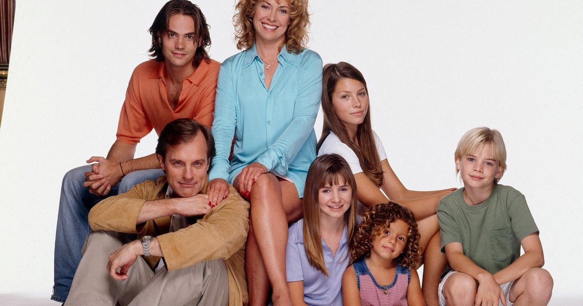 Le retour de “7 à la maison” : un reboot en préparation avec Jessica Biel à la production