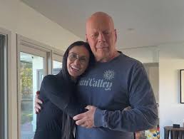 Bruce Willis : une légende du cinéma confrontée au silence de la maladie