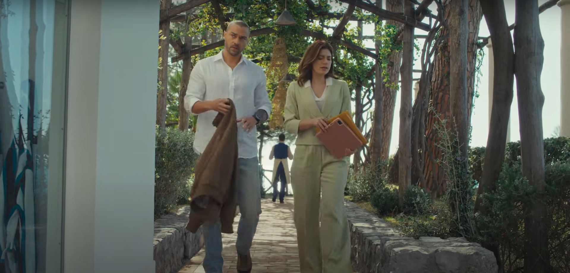 Hotel Costiera : Jesse Williams en tête d’affiche d’une nouvelle série captivante sur Prime Video