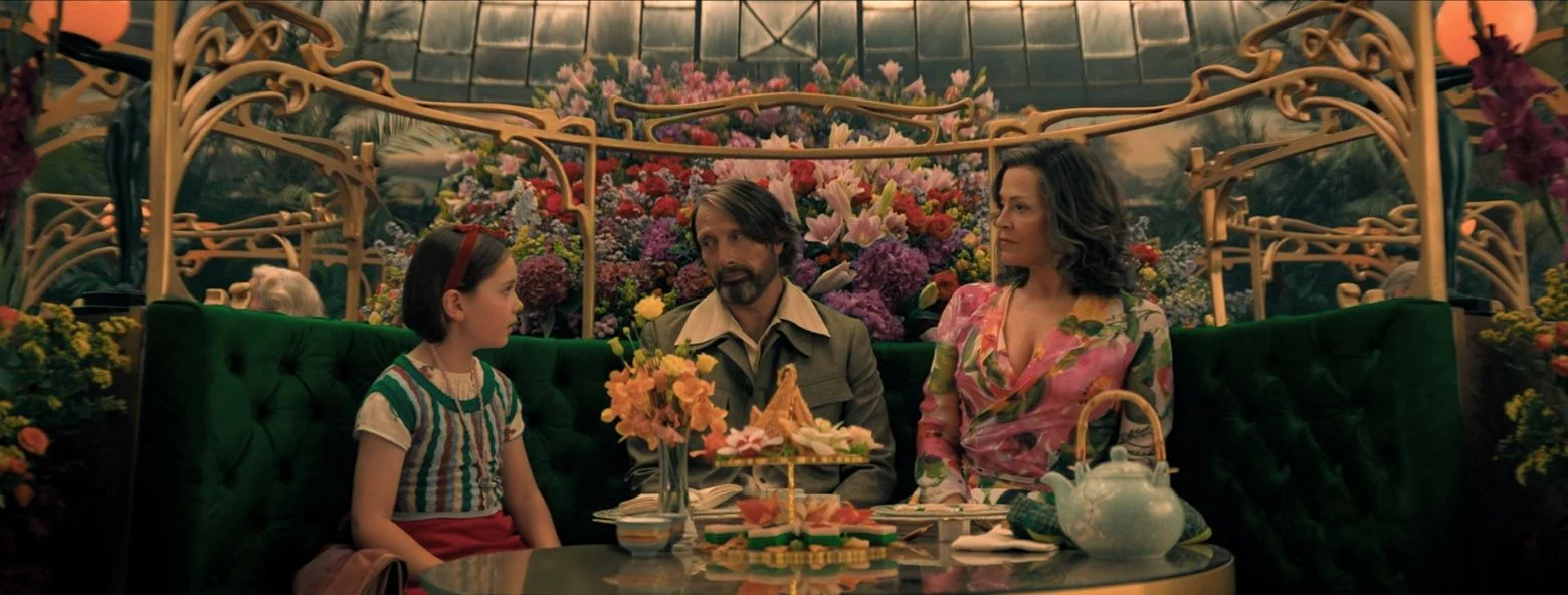 « Dust Bunny » : Bryan Fuller signe un premier film horrifique avec Mads Mikkelsen et Sigourney Weaver