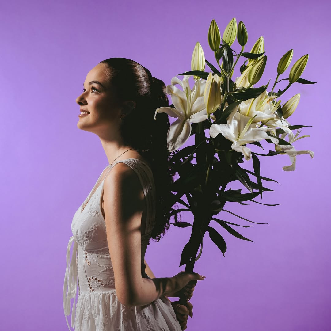 Sweet Julie dévoile un nouveau single et poursuit son aventure musicale