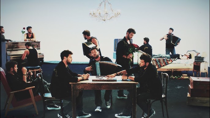 Claudio Capéo met son cœur à nu avec son nouveau clip « Madame »