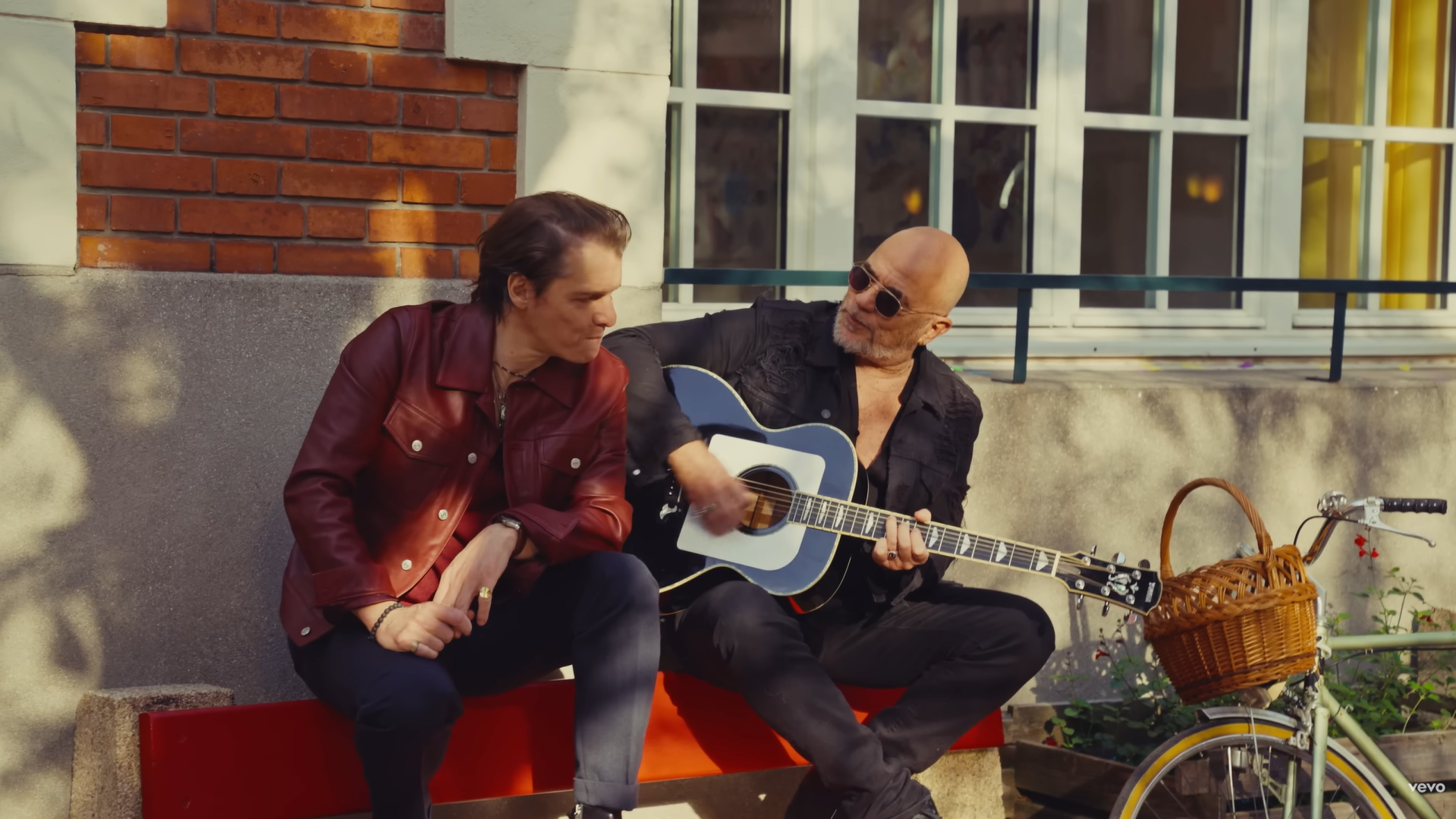 Pascal Obispo et Bénabar unissent leurs voix dans « Reste-t-il du bonheur ? »