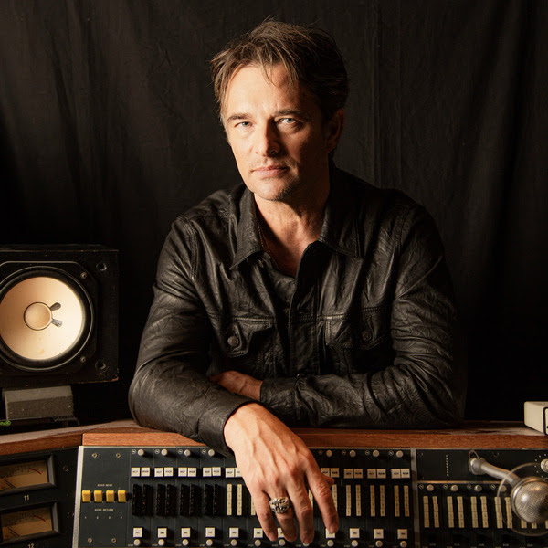 David Hallyday rallume le feu : « Requiem pour un Fou » au Dôme de Paris et en tournée