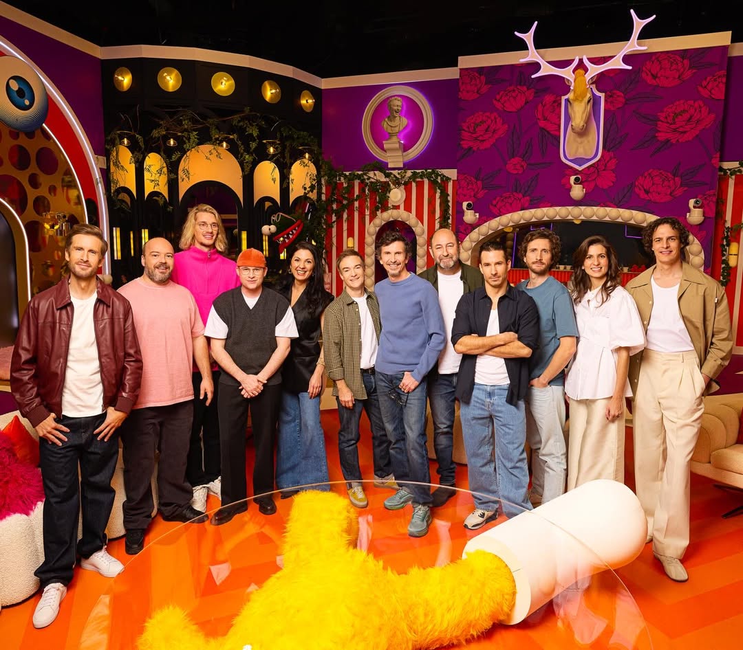 LOL : Qui rit, sort ! frappe fort avec un casting explosif