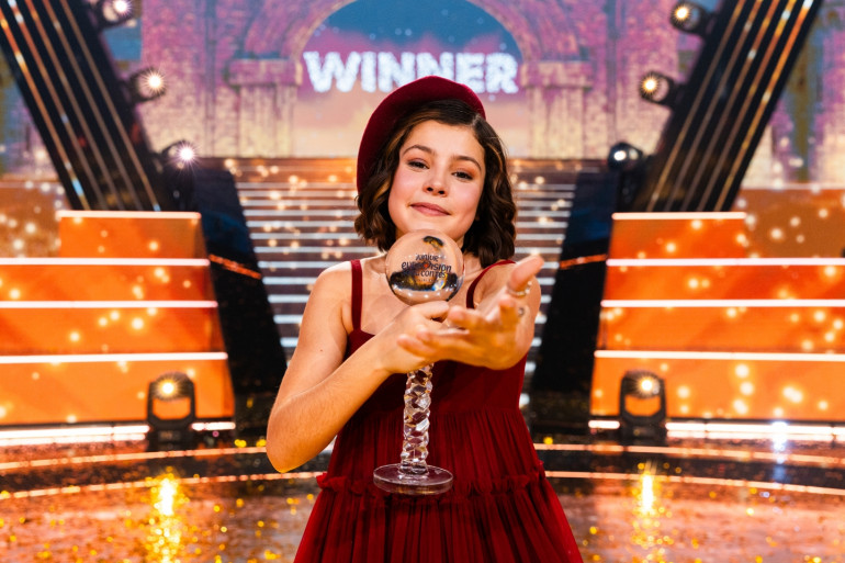 À 11 ans, Lou Deleuze triomphe à l’Eurovision Junior avec “Ce monde”