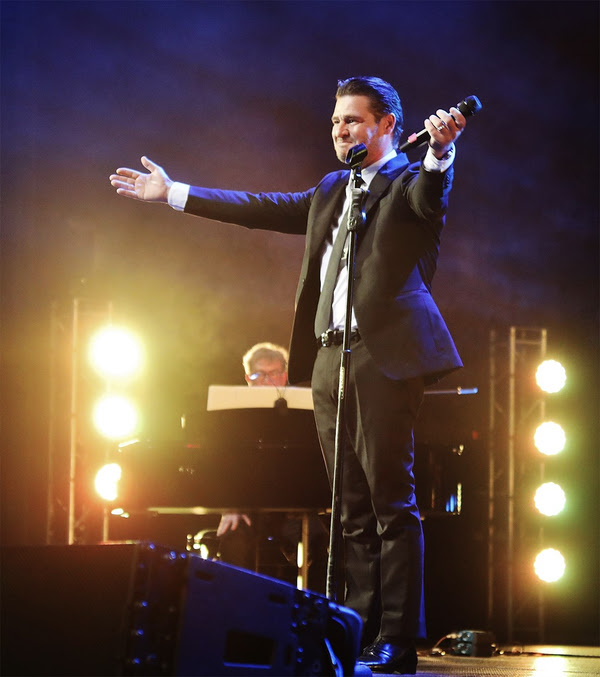 Julien Dassin fait revivre Joe Dassin à Paris