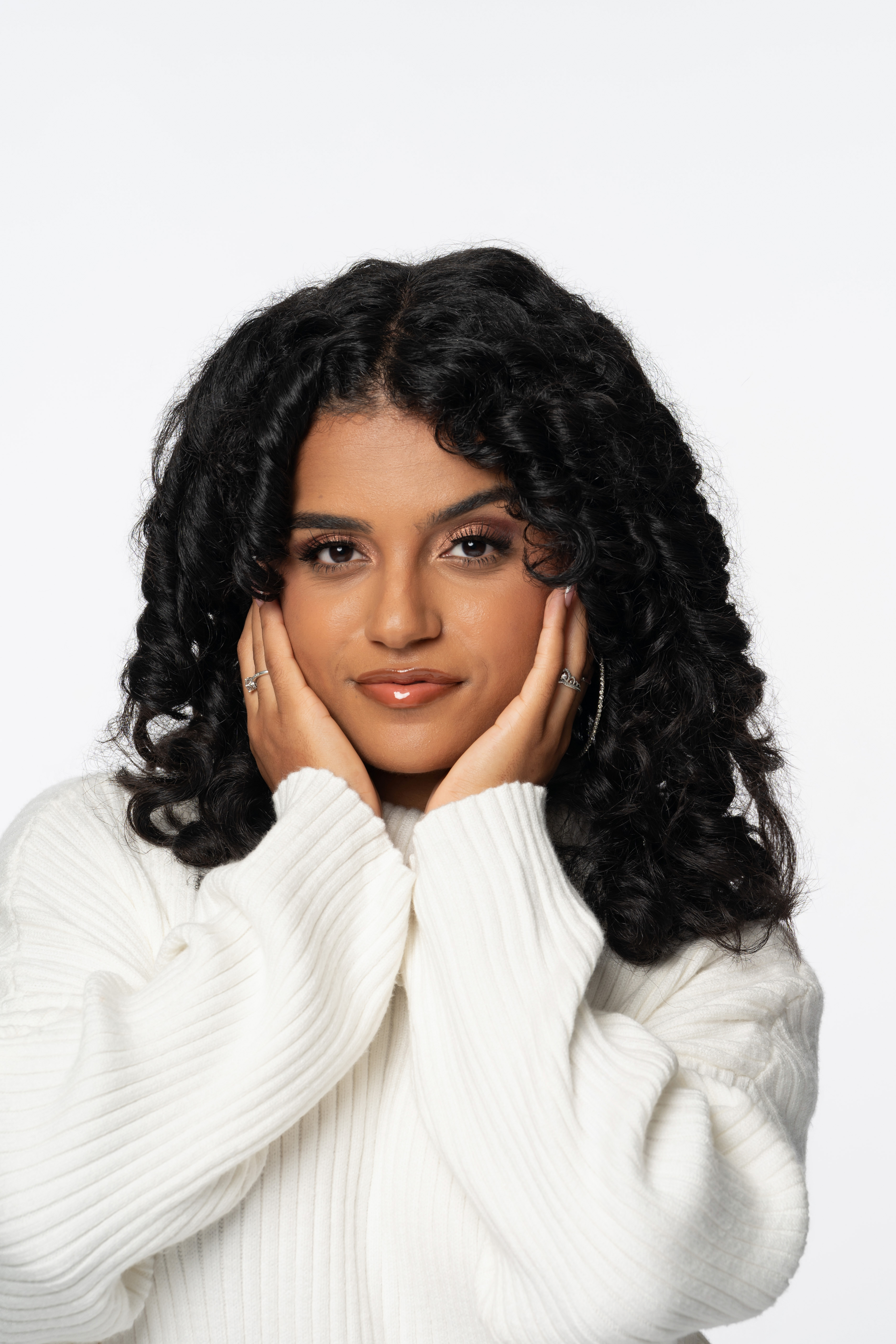 Nikki Nicole dévoile “Confidential”, un single introspectif sur l’intimité à l’ère de l’exposition