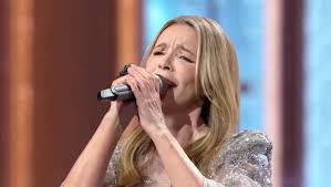 Hélène Rollès, l’icône française acclamée par la Chine&nbsp;(VIDEO)