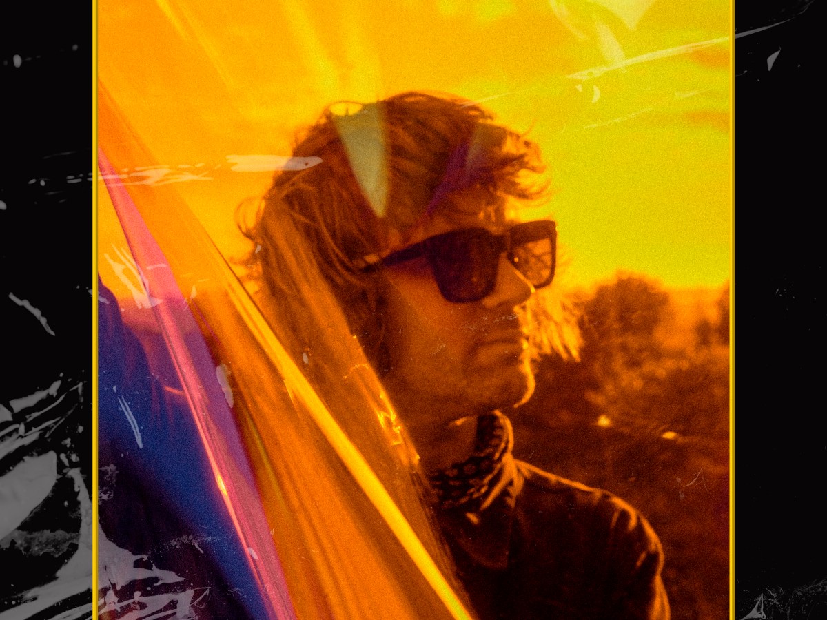 Fernõ signe un retour électro inspiré avec le single Les&nbsp;Falaises