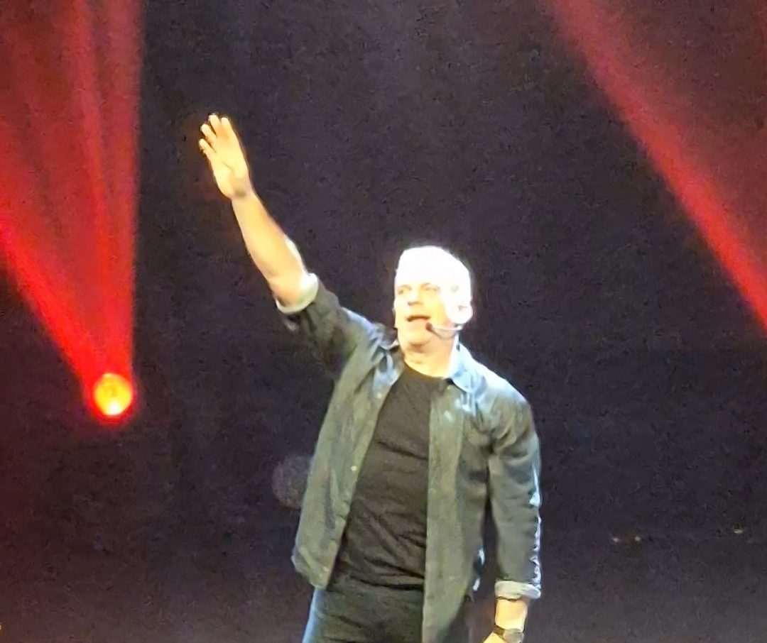 Garou en toute intimité : Un concert entre confidences et émotions à Lille