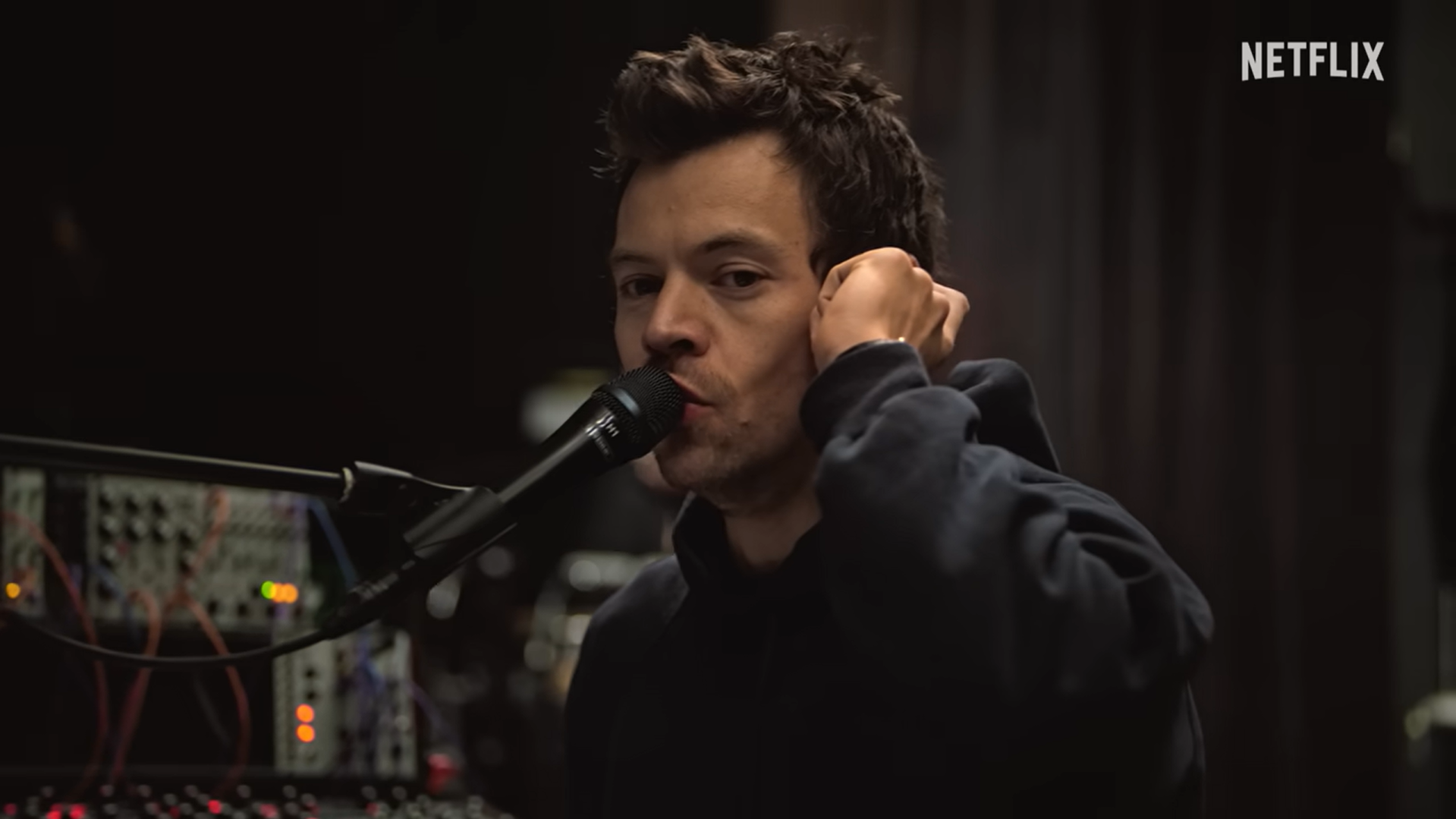 Harry Styles électrise Manchester et s’invite sur Netflix
