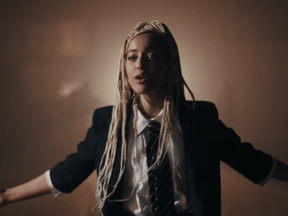 Eurovision 2026 : Monroe dévoile « Regarde », le clip de la chanson qui représentera la&nbsp;France