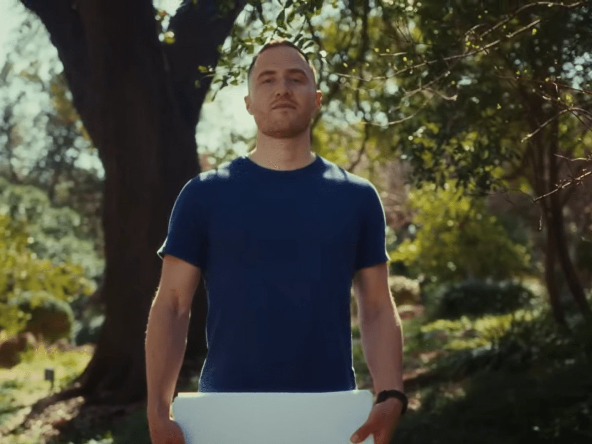 Mike Posner réinvente son tube “I Took A Pill In Ibiza” avec “I Went Back To&nbsp;Ibiza”