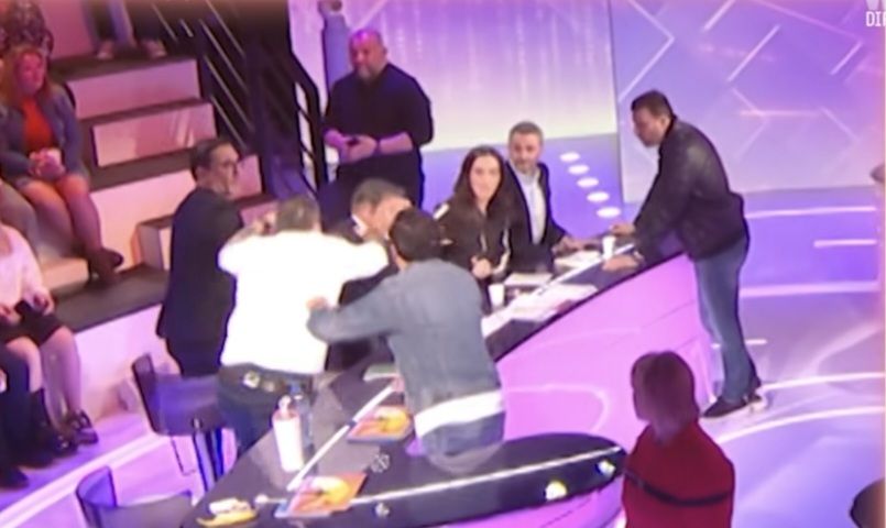 Violence sur TBT9 : Les images choc de l’agression de Fabien Lecoeuvre par Stéphane Tapie enfin dévoilées (VIDEO)