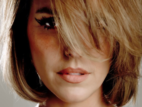 Margaux Simone illumine la scène avec son clip &laquo;&nbsp;Ah l&rsquo;amour ! Ah, l&rsquo;amour&nbsp;!&nbsp;&raquo;