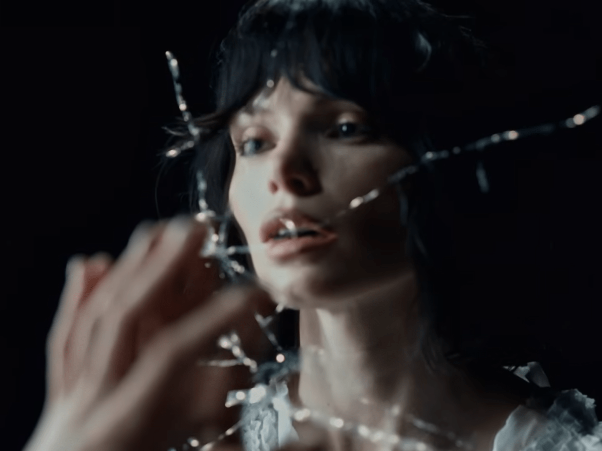 The Chainsmokers dévoile le clip d&rsquo; “Echo” : Un retour électro minimaliste qui marque un&nbsp;tournant