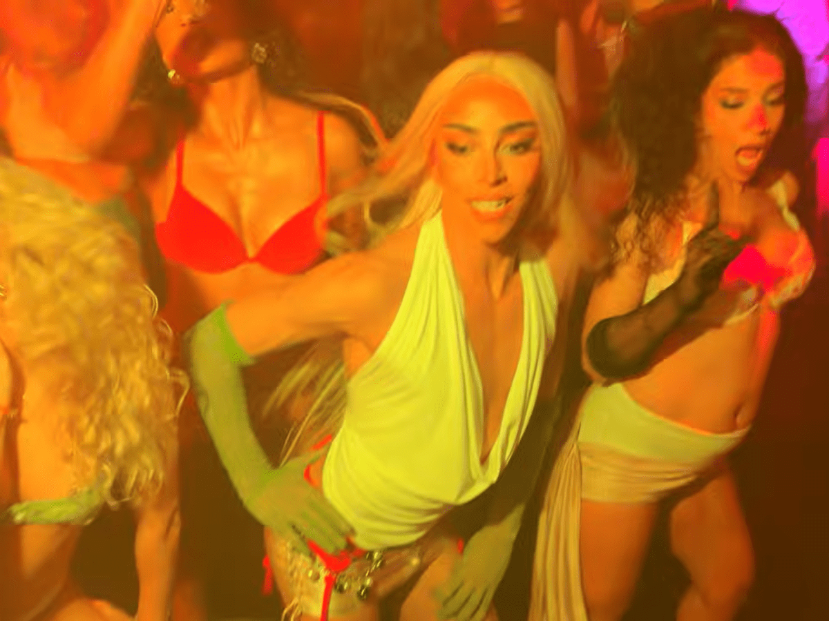 Bilal Hassani surprend avec “Beaucoup” : Le retour flamboyant qui pourrait relancer la pop&nbsp;française