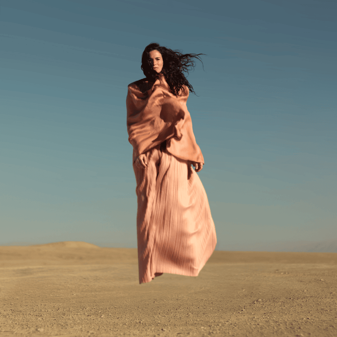 Yael Naim bouleverse avec « Blame » : Le retour incandescent d’une artiste en pleine renaissance