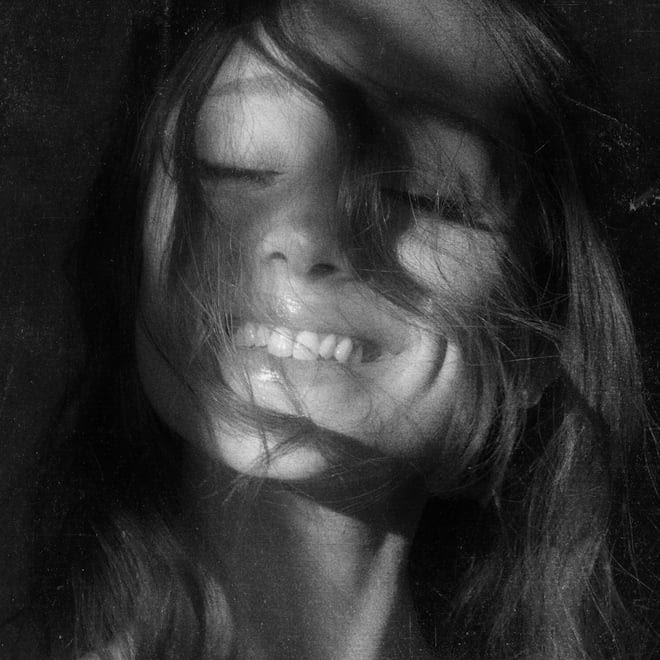 Ariana Grande surprend tout le monde : Son nouvel album Petal relance déjà l’attente&nbsp;mondiale