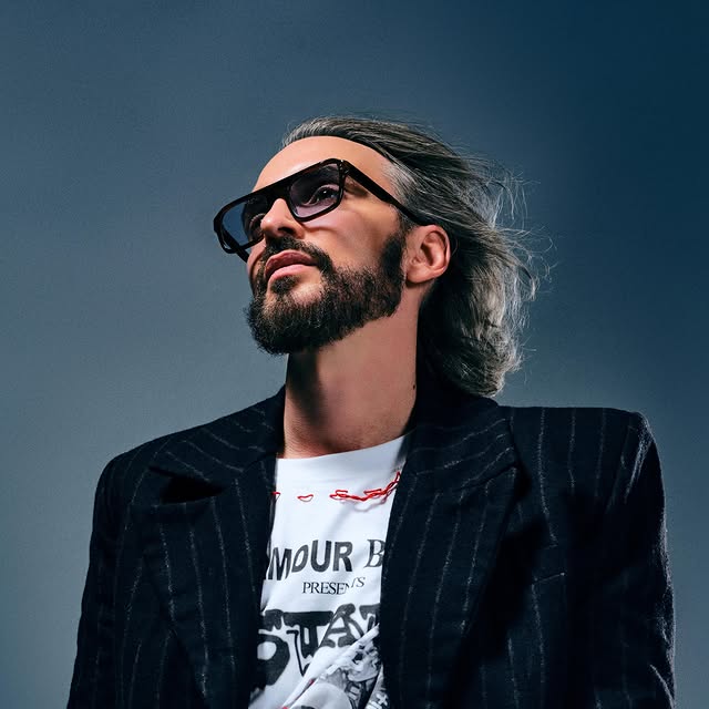 Christophe Willem relance la machine : Le chanteur tease une “nouvelle ère” et un single inédit attendu cette semaine