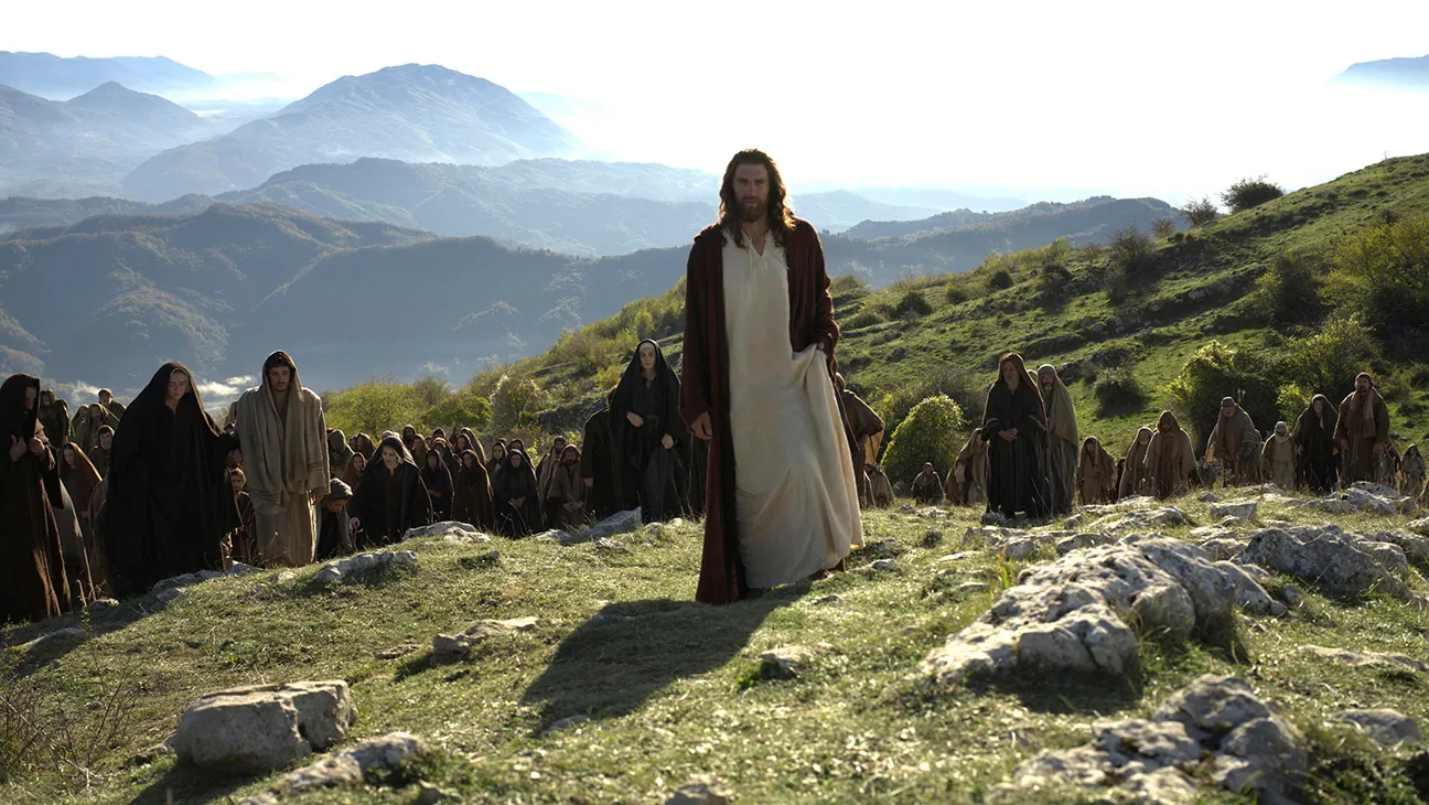 Mel Gibson relance “La Passion du Christ” : premier aperçu de Jésus et énorme bouleversement pour la suite la plus attendue du cinéma religieux