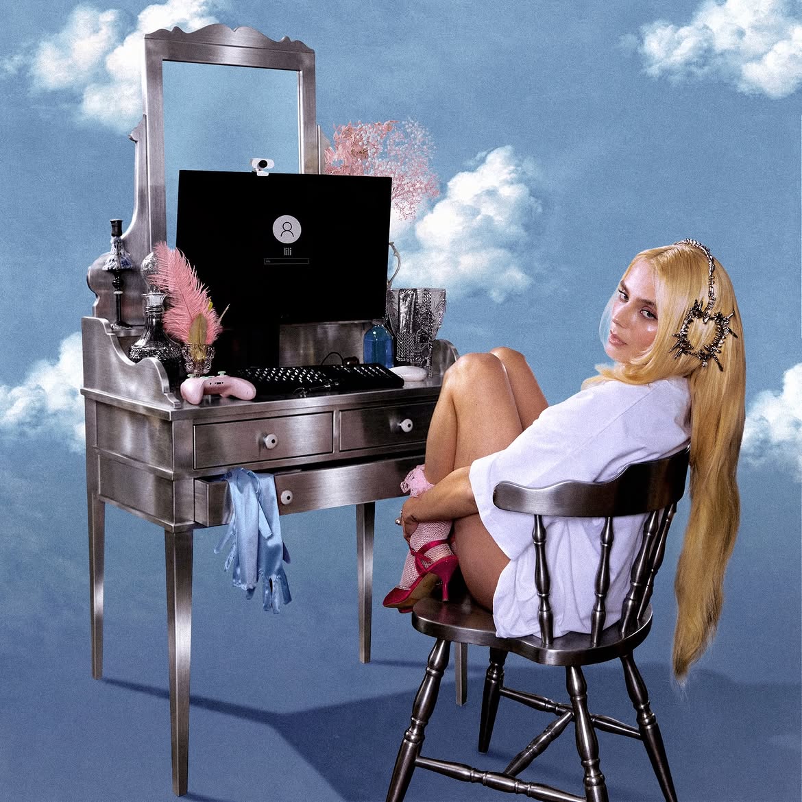 Maëlle change de dimension avec « Blonde Platine » et annonce l’arrivée de son nouvel album « Lili »