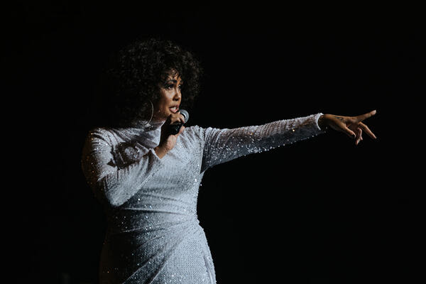 Whitney Houston renaît sur scène : Belinda Davids lui rend hommage au Grand Rex à Paris et en tournée