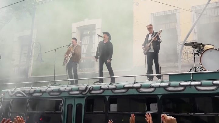 U2 prépare une surprise pour ses 50 ans : Un mystérieux extrait musical intrigue les fans