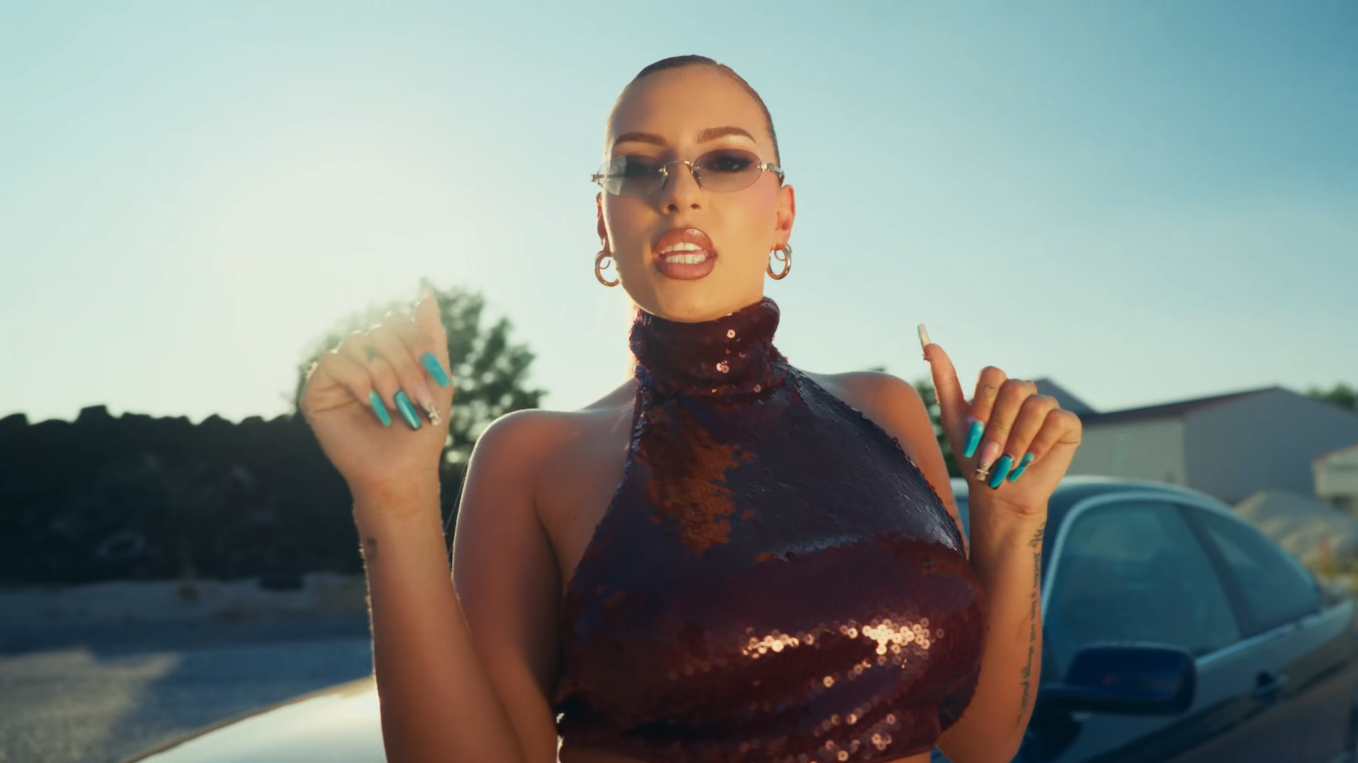 Star Academy : Léa Doffey offre un clip électrisant pour le single « Dis-moi »