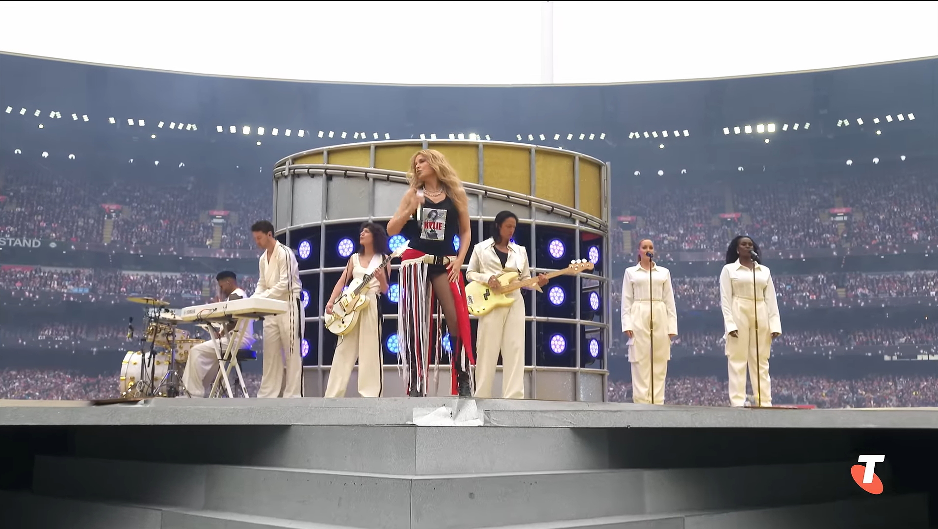 Kylie Minogue triomphe à Melbourne : Tubes, plateforme volante et show XXL devant plus de 100 000 personnes