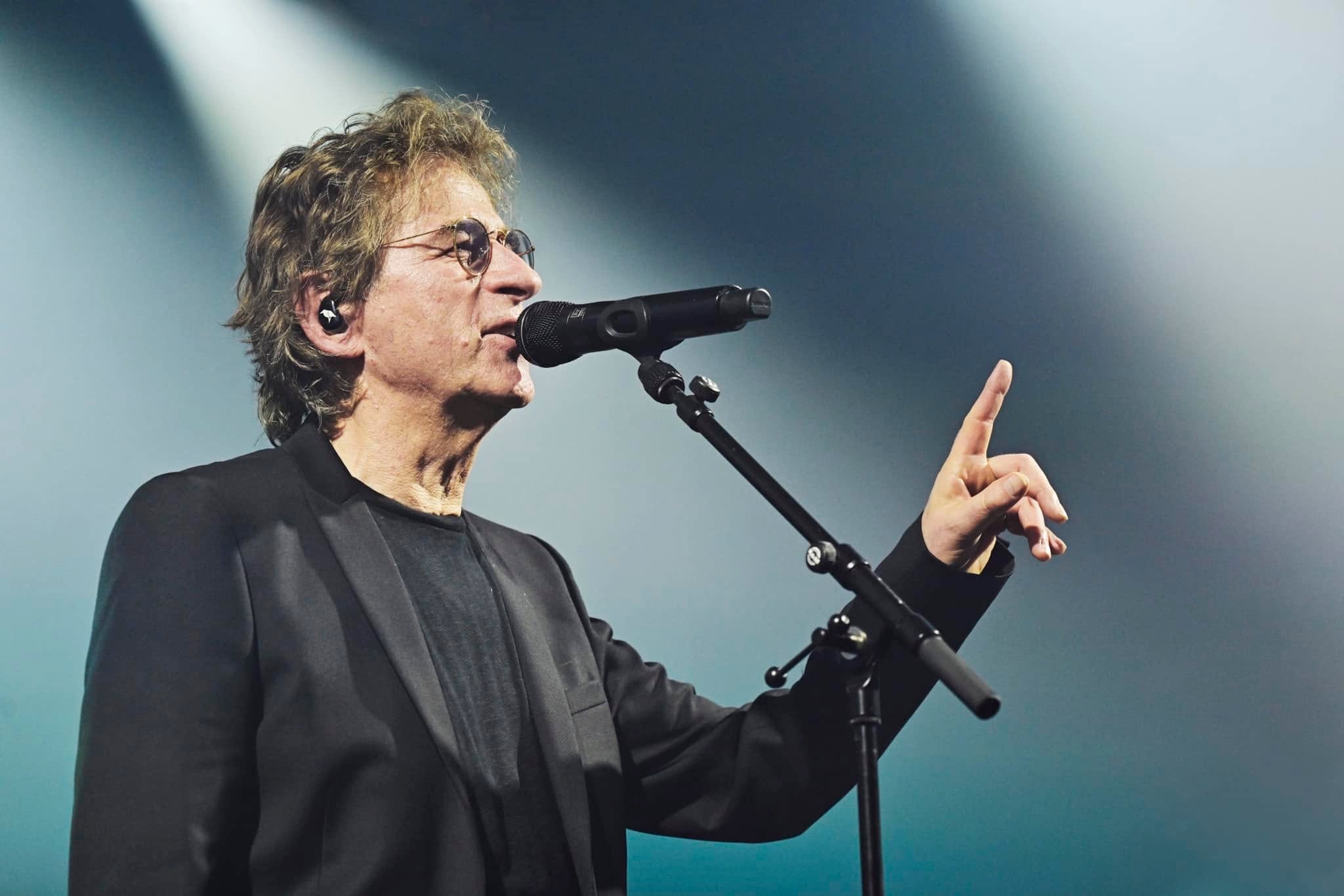 Hubert-Félix Thiéfaine atteint d’une maladie incurable : le chanteur prépare ses adieux à son public