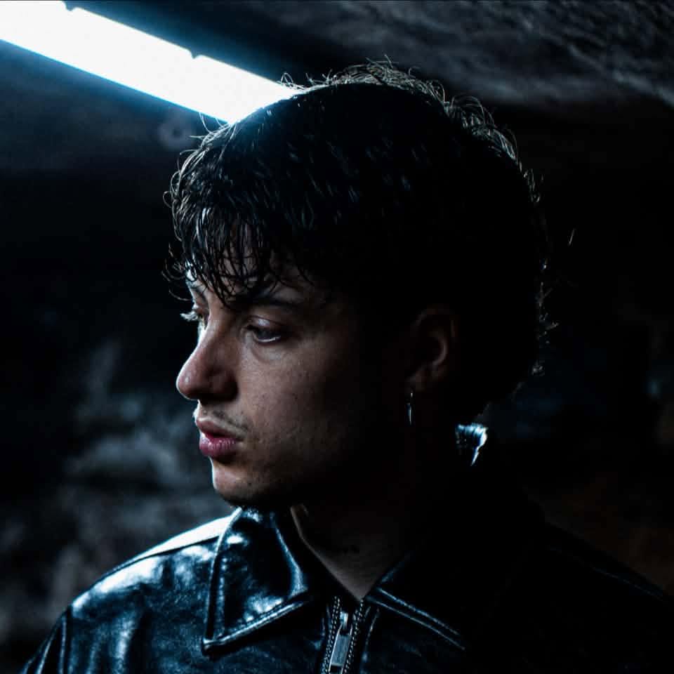 NAOHS : Avec « Vagabond », l’artiste dijonnais bouleverse les codes du rap et de la pop avec un single chargé d’émotion