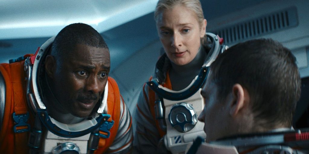 Above the Below : Idris Elba piégé au fond de l’océan, la bande-annonce dévoile un thriller de science-fiction angoissant