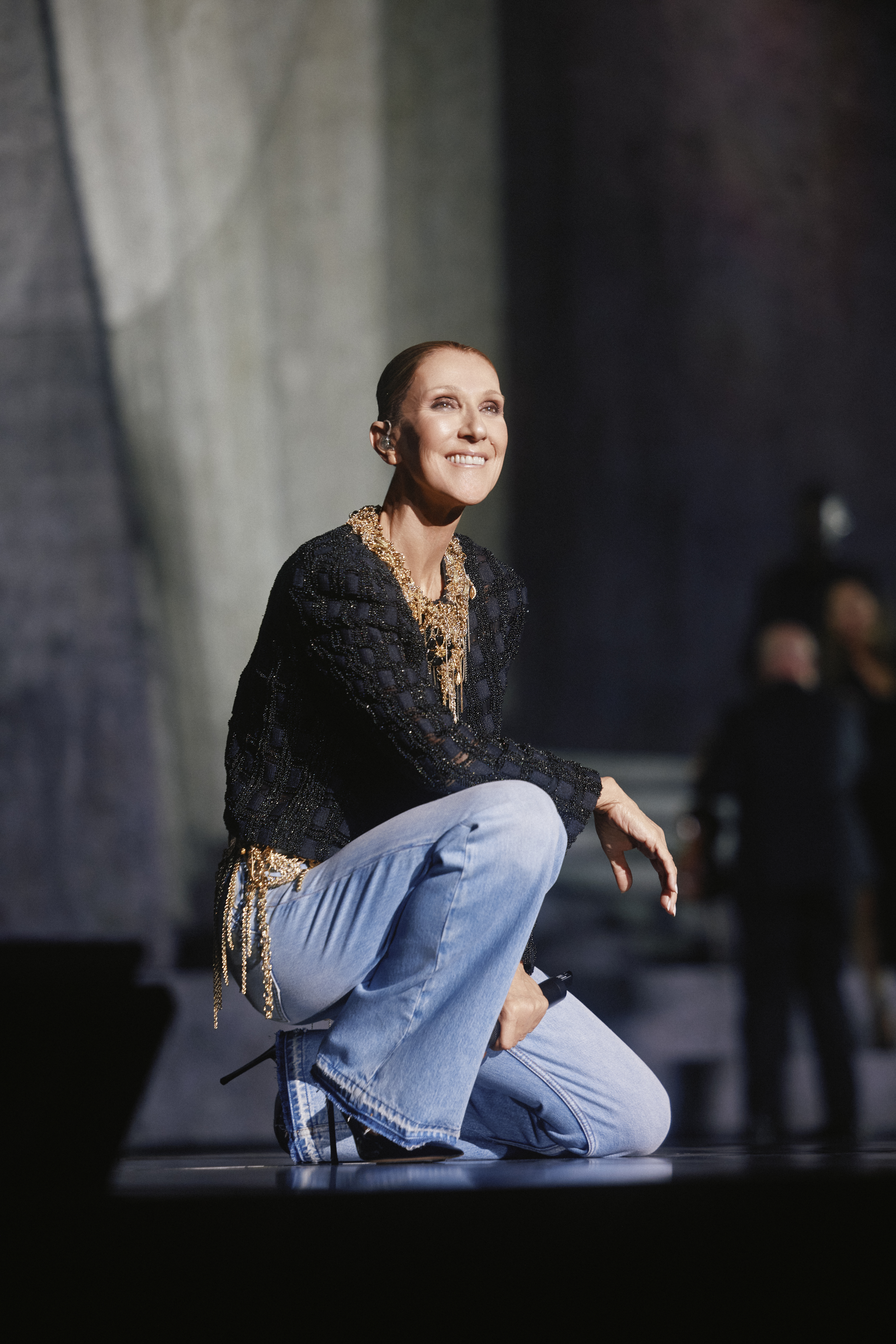 Céline Dion entre dans l’histoire à Paris : 16 concerts complets, plus de 500 000 spectateurs et un retour déjà annoncé en 2027 !