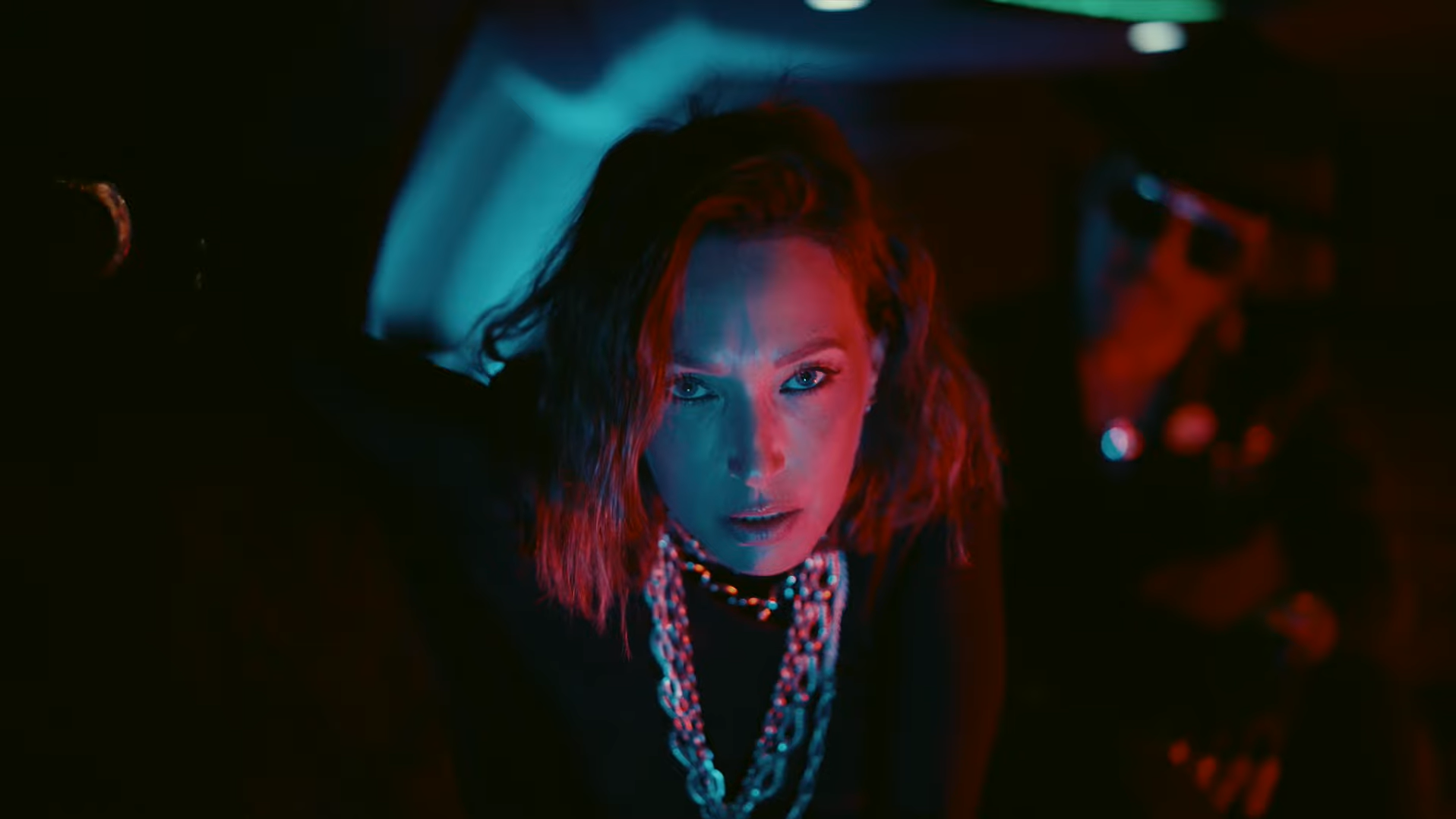 Laura Smet reprend « Nightclubbing » avec The Penelopes : Le classique d’Iggy Pop et David Bowie change d’atmosphère