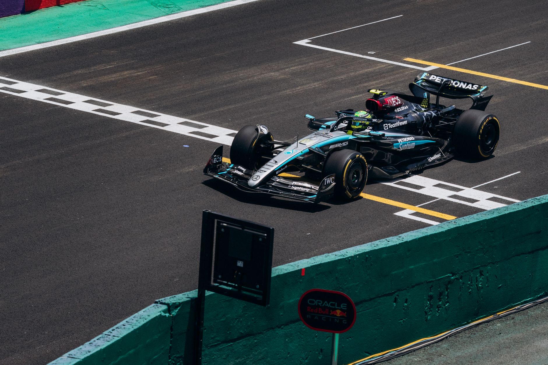 Formule 1 : Le retour des moteurs V8 se précise, la FIA prépare une révolution qui pourrait tout changer dès 2030 !